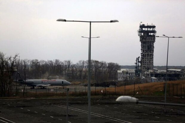 Годовщина боев за Донецкий аэропорт: что известно о "темной башне войны" на Донбассе
