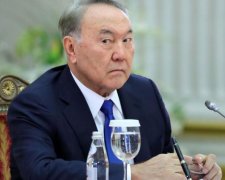 Робот-вбивця не справився з Назарбаєвим