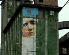 Надії Савченко будують пам'ятники
