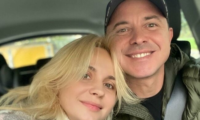 Чернівчанка Лілія Ребрик проміняла чоловіка на красеня у зеленому капелюсі: "Знайомтеся!"