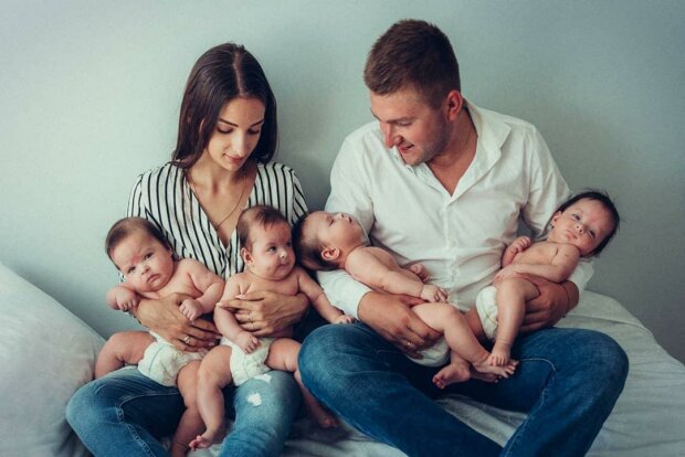 Украинка родила четверых девочек-близняшек,  муж на седьмом небе от счастья — раз на 13 миллионов
