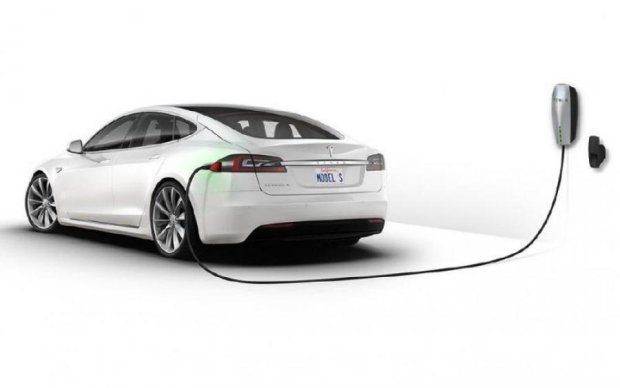 Tesla здивувала дешевизною експлуатації електрокарів