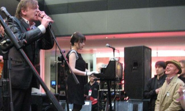 Лидера The Fall "похоронили" в его день рождения