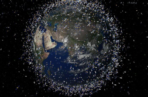 Земля и космический мусор