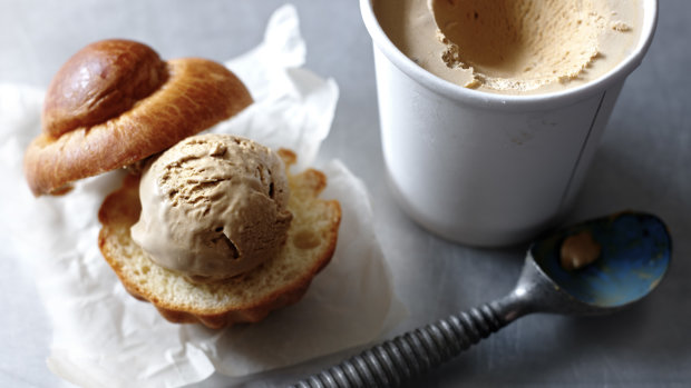 Рецепт домашнего кофейного мороженого за один шаг