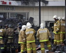 Гігантські язики полум'я: моторошна пожежа в російському ТЦ потрапила на відео