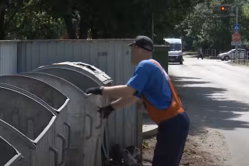 Вивіз сміття. Фото: скрін youtube