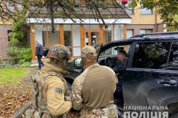 На Закарпатті правоохоронці викрили на хабарництві посадовців обласного рівня