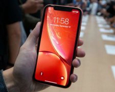 iPhone XR: Apple выводит на рынок "темную лошадку"