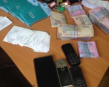 Комунальники Києва привласнили 1, 5 млн від парковок