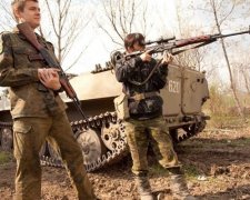 З'явилося відео допиту полоненої снайперки "ДНР"