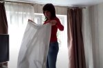 Як прати штори. Фото: скрін youtube