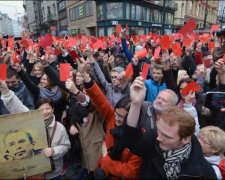 "Гуд бай, Ленін" тепер в ЄС: тисячі людей вийшли на протест