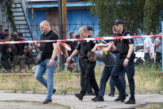 Масова стрілянина і бійки накрили Дніпро: десятки затриманих