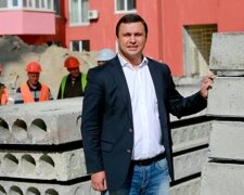 Максим Микитась