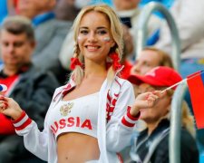 Порнозвезда Наталья Немчинова стала лицом ЧМ-2018: девушка попыталась все объяснить