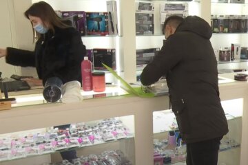 Як українцям отримати 8 тисяч від "Дії", або допоможіть собі самі