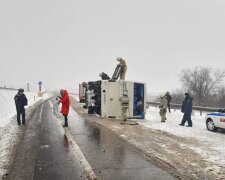 В Росії перекинувся автобус з українцями, фото: stopcor.org