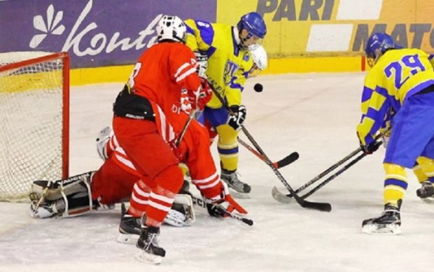 Юнацька збірна України з хокею програла Японії на чемпіонаті світу