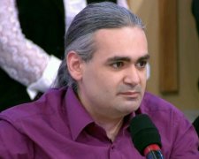 "Они будут дальше отравлять наши юго-западные области. Нам не нужно их санировать, нам нужно их лечить", - украинцев призвали убивать прямо с экранов телевизоров