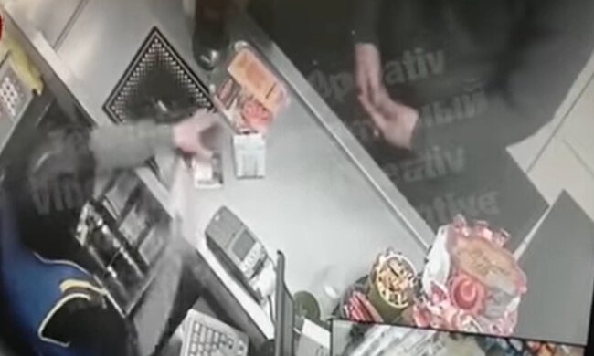 Шахраї у супермаркеті, facebook.com/KyivOperativ