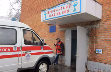 Под Ровно пьяный медик перепутал части тела ребенка: "Будем лечить"
