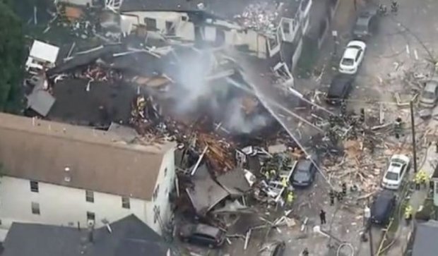 ЗМІ: Вибух у Нью-Джерсі знищив три будинки