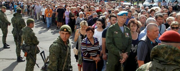 Веселье и задор: в сети показали "скорбь" оккупантов на похоронах Захарченко
