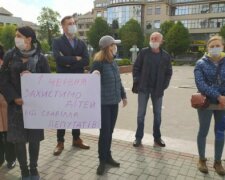 Во Франковске восстали медики детской больницы, на кону - здоровье малышей