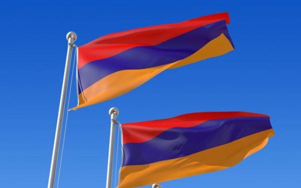Давай до побачення: вірменський уряд пішов у відставку