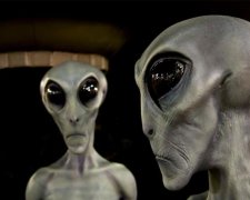 Над Крымом заметили корабли настоящих зеленых человечков