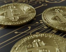 Курс біткоіна на 10 травня: головна криптовалюта нарешті заворушилася