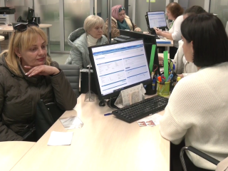 Оформлення соцдопомоги. Фото: скрін youtube