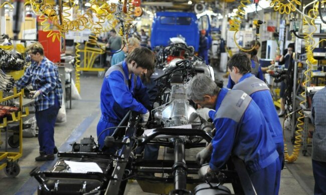 Робочі на заводі, Дело