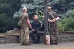 Вручення повісток. Фото: скриншот YouTube