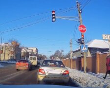 Учбове авто, кадр з відео