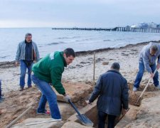 Пляж в Крыму оказался детской могилой: фото