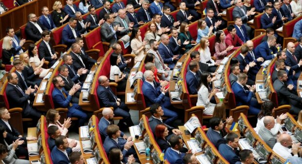 Рада должна обновить закон о НКРЭКУ после решения КС о нелегитимности комиссии - нардеп
