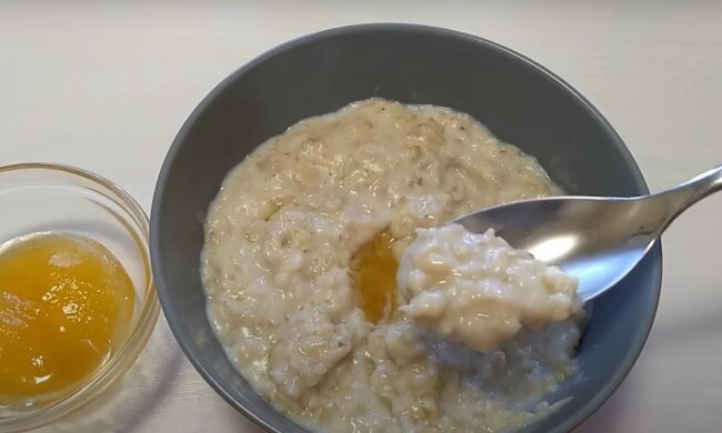 Молочная каша, кадр из видео
