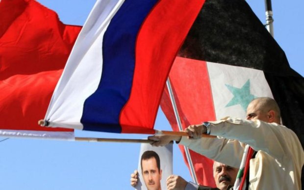 Сирийские курды прикрылись флагами России
