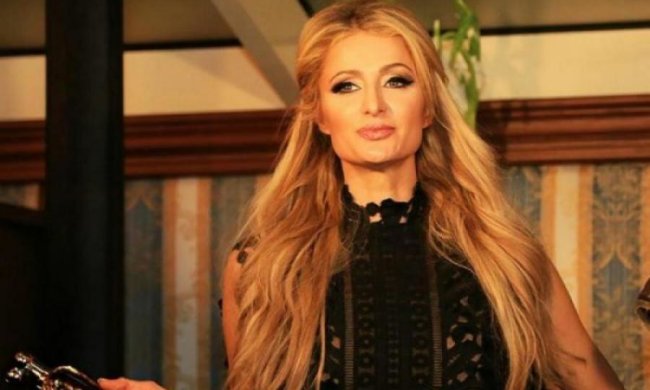 Дюжина охранников и президентский номер: стало известно, как Пэрис Хилтон развлекается в Украине
