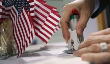 На американській митниці перевірятимуть профілі у соцмережах