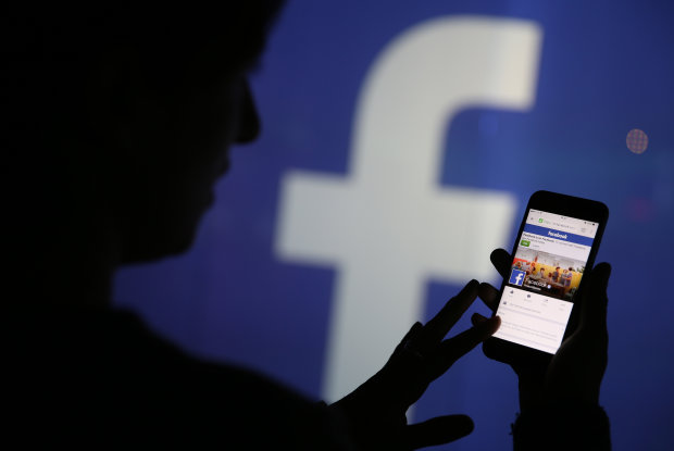 Данные миллионов пользователей Facebook и Twitter под угрозой: назревает новый скандал
