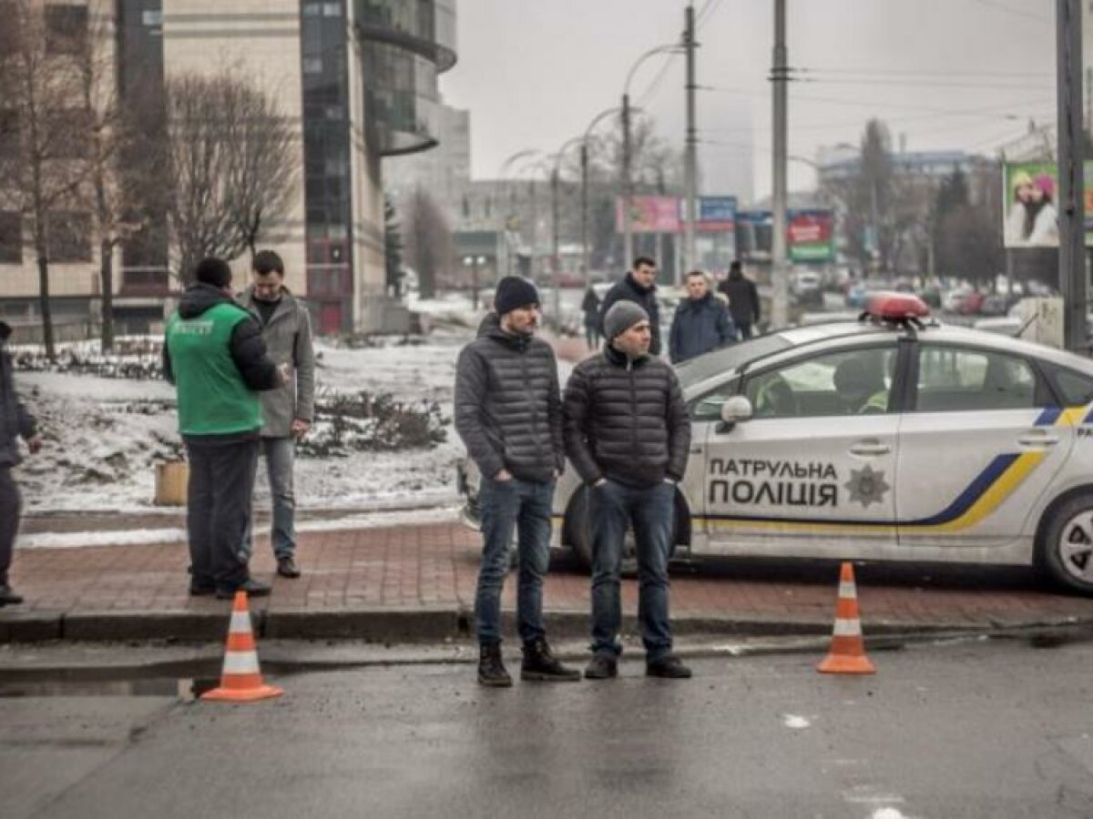 В Тернополе авто катком проехалось по мужчине: видео - ЗНАЙ ЮА