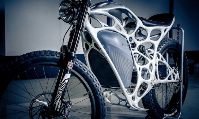 Компания Airbus создала мотоцикл из алюминиевой пыли