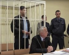 Пасинок Фірташа сховався від суду в лікарні
