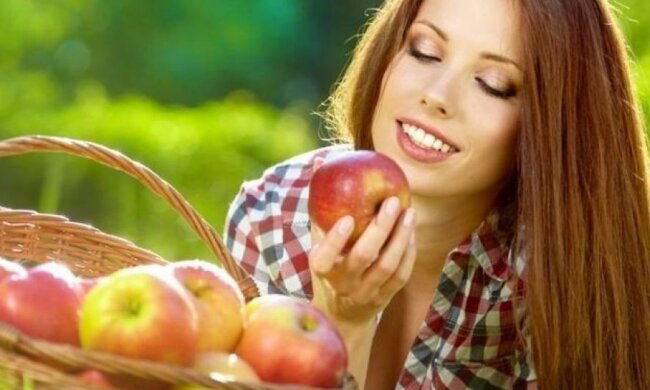 Топ-5 продуктів, які необхідно споживати зі шкіркою