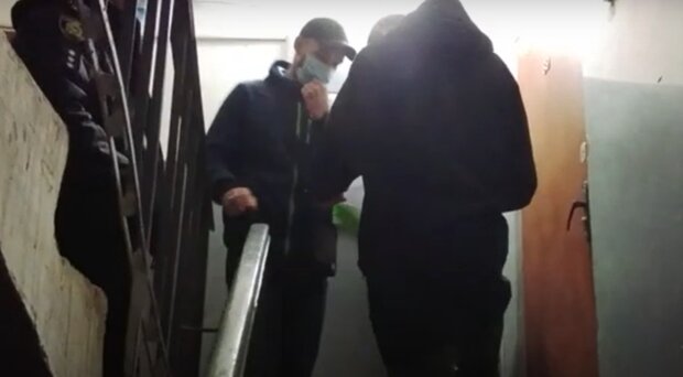 У ветеранов отобрали квартиру, кадр из сюжета НОВА: YouTube