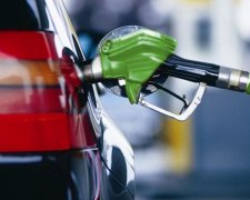 Дешевле пешком: цены на топливо бьют очередные антирекорды