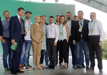 Зеленського попередили про серйозну загрозу: такого в історії України ще не було, що чекає слугу народу
